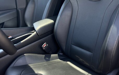 Hyundai Elantra, 2022 год, 2 000 000 рублей, 15 фотография
