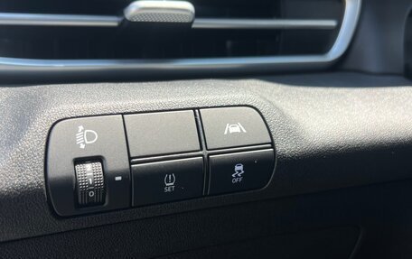 Hyundai Elantra, 2022 год, 2 000 000 рублей, 17 фотография