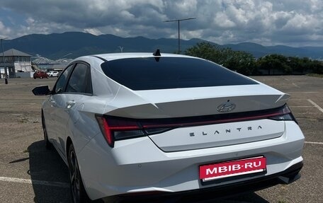 Hyundai Elantra, 2022 год, 2 000 000 рублей, 8 фотография