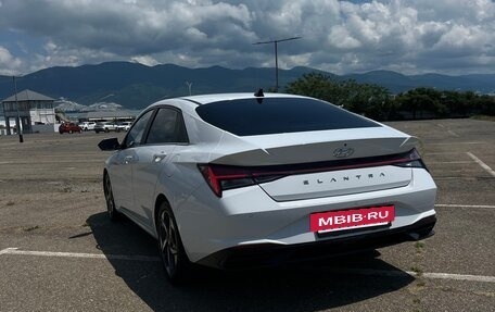 Hyundai Elantra, 2022 год, 2 000 000 рублей, 7 фотография