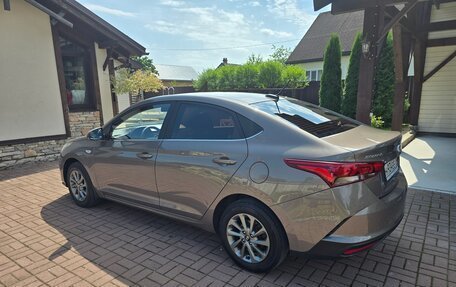 Hyundai Solaris II рестайлинг, 2021 год, 1 390 000 рублей, 7 фотография