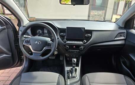 Hyundai Solaris II рестайлинг, 2021 год, 1 390 000 рублей, 13 фотография