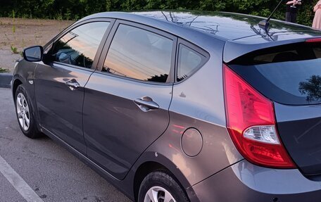 Hyundai Solaris II рестайлинг, 2013 год, 680 000 рублей, 4 фотография