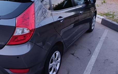 Hyundai Solaris II рестайлинг, 2013 год, 680 000 рублей, 6 фотография