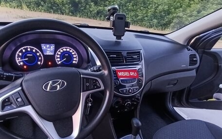 Hyundai Solaris II рестайлинг, 2013 год, 680 000 рублей, 15 фотография