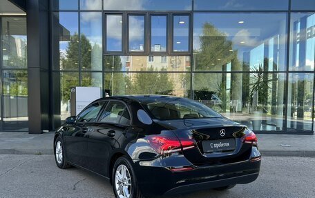 Mercedes-Benz A-Класс, 2019 год, 1 940 000 рублей, 7 фотография