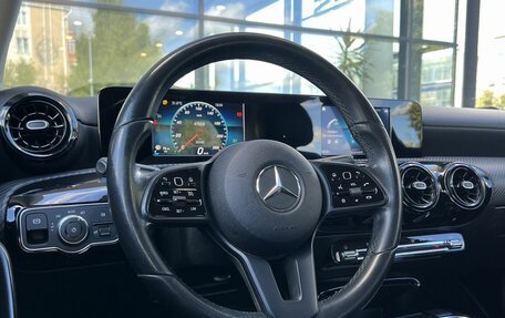 Mercedes-Benz A-Класс, 2019 год, 1 940 000 рублей, 17 фотография