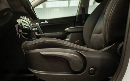KIA Sportage IV рестайлинг, 2021 год, 2 170 000 рублей, 31 фотография
