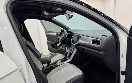 Volkswagen T-Roc I, 2022 год, 1 470 000 рублей, 8 фотография