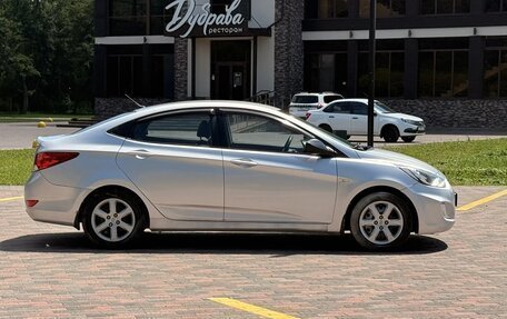 Hyundai Solaris II рестайлинг, 2011 год, 690 000 рублей, 4 фотография