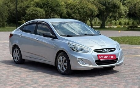 Hyundai Solaris II рестайлинг, 2011 год, 690 000 рублей, 2 фотография