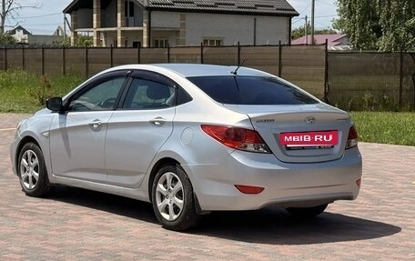 Hyundai Solaris II рестайлинг, 2011 год, 690 000 рублей, 6 фотография