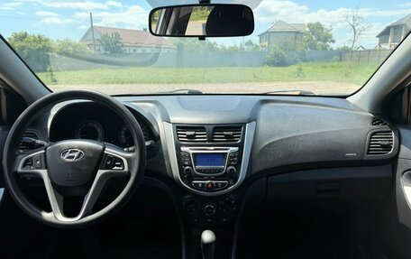 Hyundai Solaris II рестайлинг, 2011 год, 690 000 рублей, 10 фотография