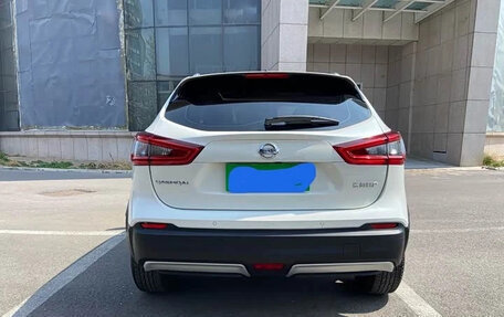 Nissan Qashqai, 2022 год, 1 620 000 рублей, 5 фотография