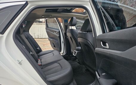 KIA K5, 2023 год, 2 120 000 рублей, 9 фотография