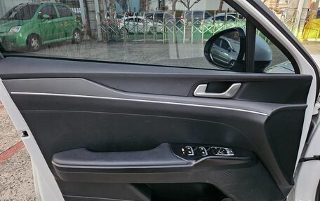 KIA K5, 2023 год, 2 120 000 рублей, 16 фотография