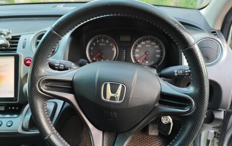 Honda Stream II, 2006 год, 990 000 рублей, 5 фотография