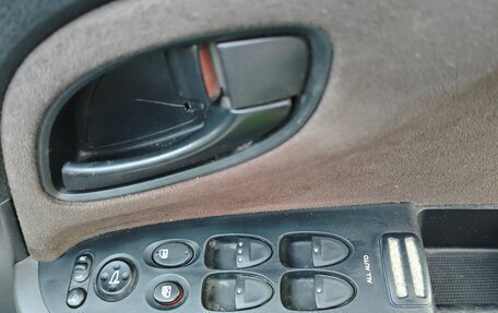 Honda Stream II, 2006 год, 990 000 рублей, 6 фотография