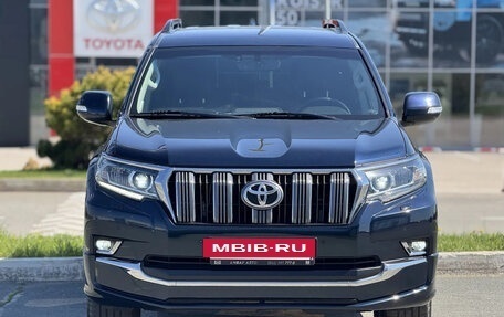 Toyota Land Cruiser Prado 150 рестайлинг 2, 2018 год, 5 250 000 рублей, 2 фотография
