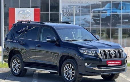 Toyota Land Cruiser Prado 150 рестайлинг 2, 2018 год, 5 250 000 рублей, 3 фотография