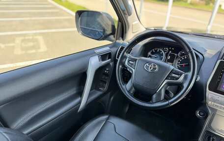 Toyota Land Cruiser Prado 150 рестайлинг 2, 2018 год, 5 250 000 рублей, 12 фотография