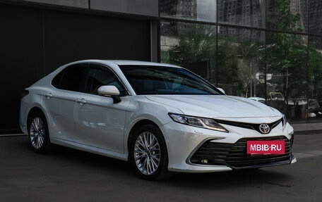 Toyota Camry, 2021 год, 3 100 000 рублей, 4 фотография