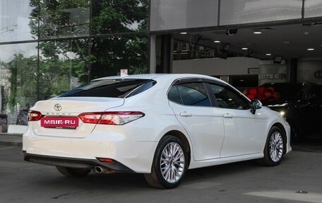 Toyota Camry, 2021 год, 3 100 000 рублей, 5 фотография