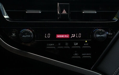 Toyota Camry, 2021 год, 3 100 000 рублей, 20 фотография