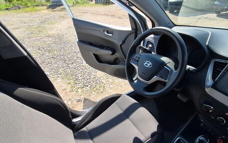 Hyundai Solaris II рестайлинг, 2018 год, 1 400 000 рублей, 14 фотография