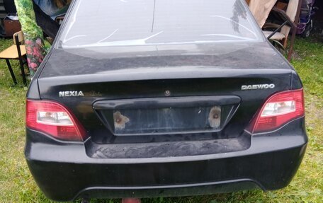Daewoo Nexia I рестайлинг, 2009 год, 100 000 рублей, 4 фотография