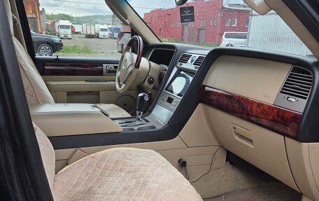Lincoln Navigator, 2005 год, 875 000 рублей, 8 фотография