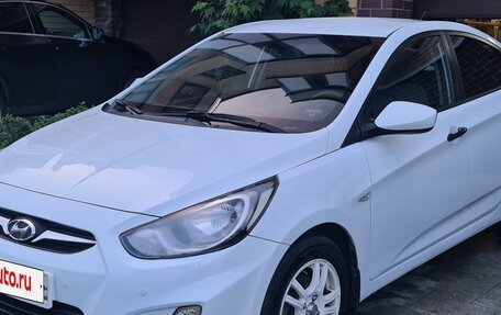 Hyundai Solaris II рестайлинг, 2014 год, 990 000 рублей, 1 фотография
