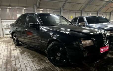 Mercedes-Benz C-Класс, 1994 год, 300 000 рублей, 1 фотография