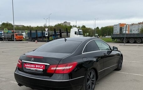 Mercedes-Benz E-Класс, 2010 год, 1 050 000 рублей, 4 фотография