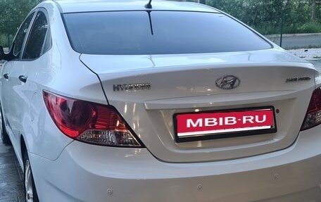 Hyundai Solaris II рестайлинг, 2014 год, 990 000 рублей, 2 фотография