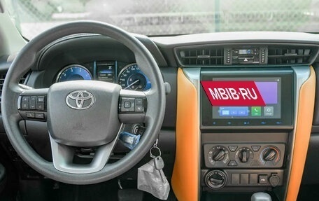 Toyota Fortuner II, 2021 год, 3 220 000 рублей, 14 фотография
