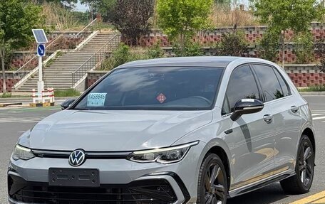 Volkswagen Golf VIII, 2022 год, 2 062 714 рублей, 2 фотография
