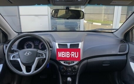 Hyundai Solaris II рестайлинг, 2012 год, 739 000 рублей, 13 фотография