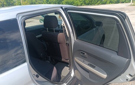Toyota Ist II, 2002 год, 550 000 рублей, 4 фотография