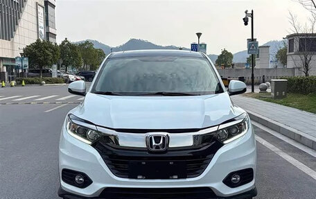Honda Vezel, 2022 год, 1 450 000 рублей, 2 фотография
