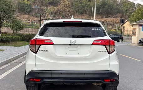 Honda Vezel, 2022 год, 1 450 000 рублей, 5 фотография