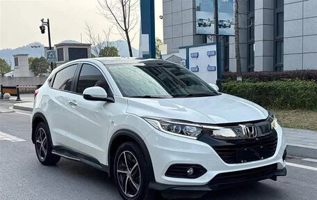 Honda Vezel, 2022 год, 1 450 000 рублей, 3 фотография