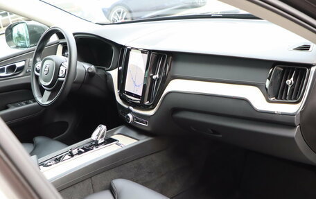 Volvo XC60 II, 2021 год, 4 500 000 рублей, 13 фотография