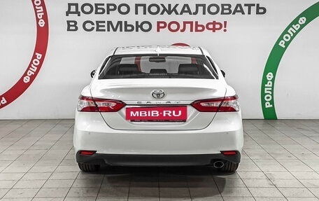 Toyota Camry, 2020 год, 1 740 000 рублей, 5 фотография