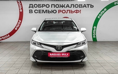 Toyota Camry, 2020 год, 1 740 000 рублей, 2 фотография