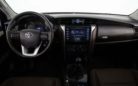 Toyota Fortuner II, 2019 год, 3 299 000 рублей, 10 фотография