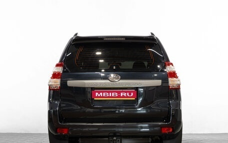 Toyota Land Cruiser Prado 150 рестайлинг 2, 2016 год, 3 799 000 рублей, 6 фотография