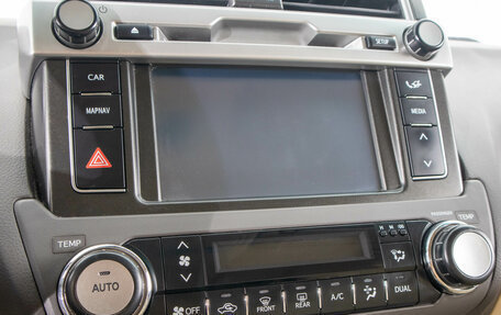 Toyota Land Cruiser Prado 150 рестайлинг 2, 2016 год, 3 799 000 рублей, 20 фотография