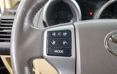 Toyota Land Cruiser Prado 150 рестайлинг 2, 2016 год, 3 799 000 рублей, 16 фотография