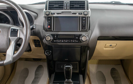 Toyota Land Cruiser Prado 150 рестайлинг 2, 2016 год, 3 799 000 рублей, 19 фотография